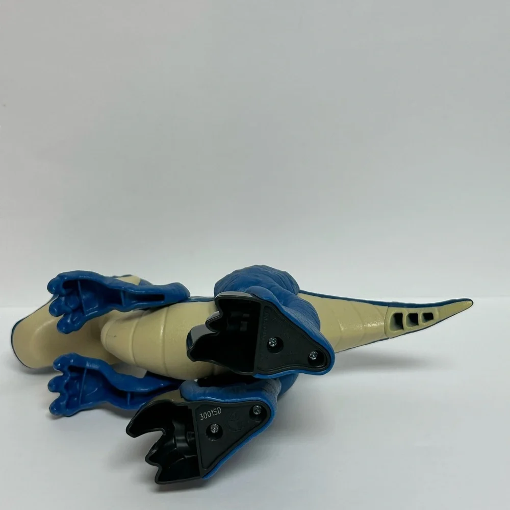 Imaginext Jurassic World Blue Raptor XL Dinosaur Action Figure Toy Fisher-Price